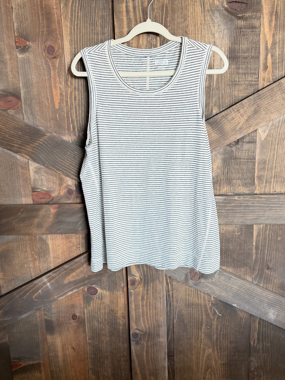Duluth Trading Co White and Black Striped Sleeveless Tank